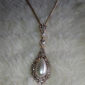 Elegant Pearl Princess Necklace